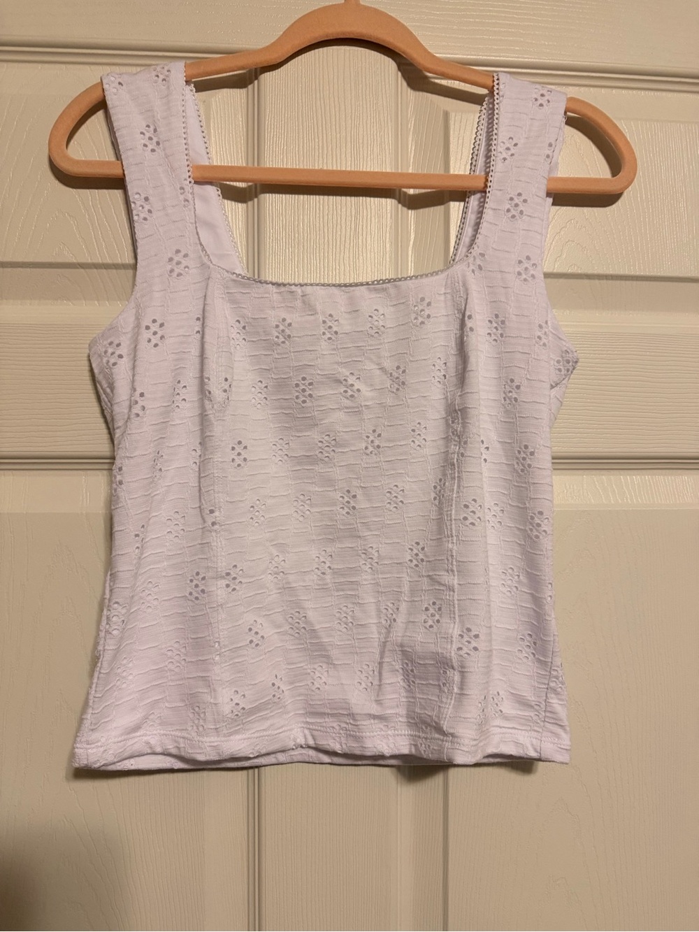 Old Navy White Eyelet Square-Neck Tank - Women's